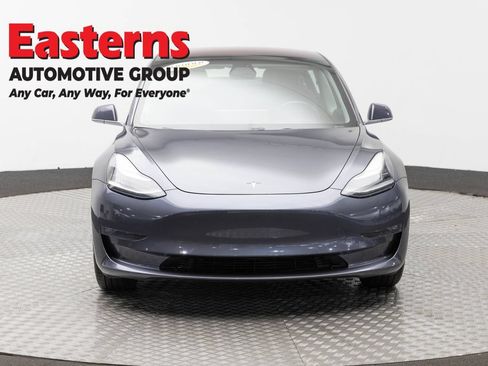 Used 2018 Tesla Model 3 Long Range RWD image 2