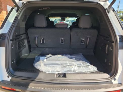 New 2026 Chevrolet Traverse LT w/ Driver Confidence Package image 39