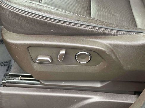 Used 2024 GMC Yukon Denali image 19