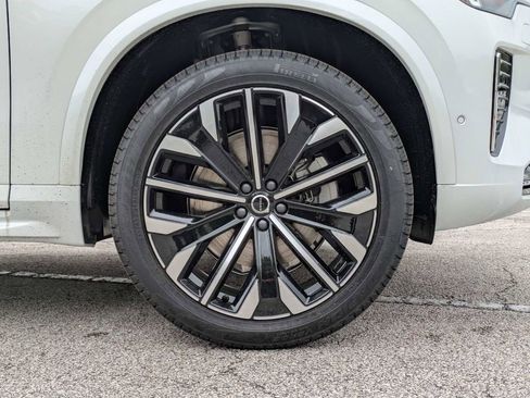 New 2026 Volvo XC90 B6 Ultra w/ Protection Package AWD/4WD image 11