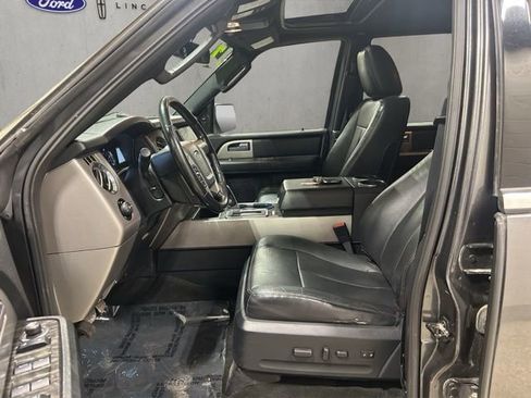 Used 2017 Ford Expedition EL Limited w/ Equipment Group 301A AWD/4WD image 12