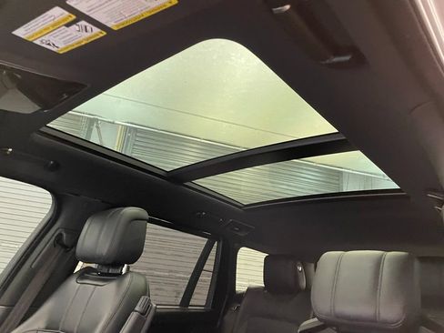 Used 2021 Land Rover Range Rover P525 Westminster Edition LWB AWD/4WD image 19