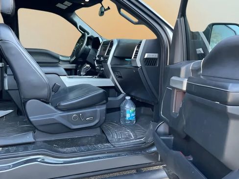 Used 2015 Ford F150 Lariat image 11