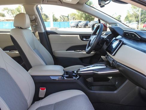 Used 2018 Honda Clarity Plug-In Hybrid image 18