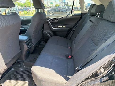 Used 2023 Toyota RAV4 LE AWD/4WD image 9