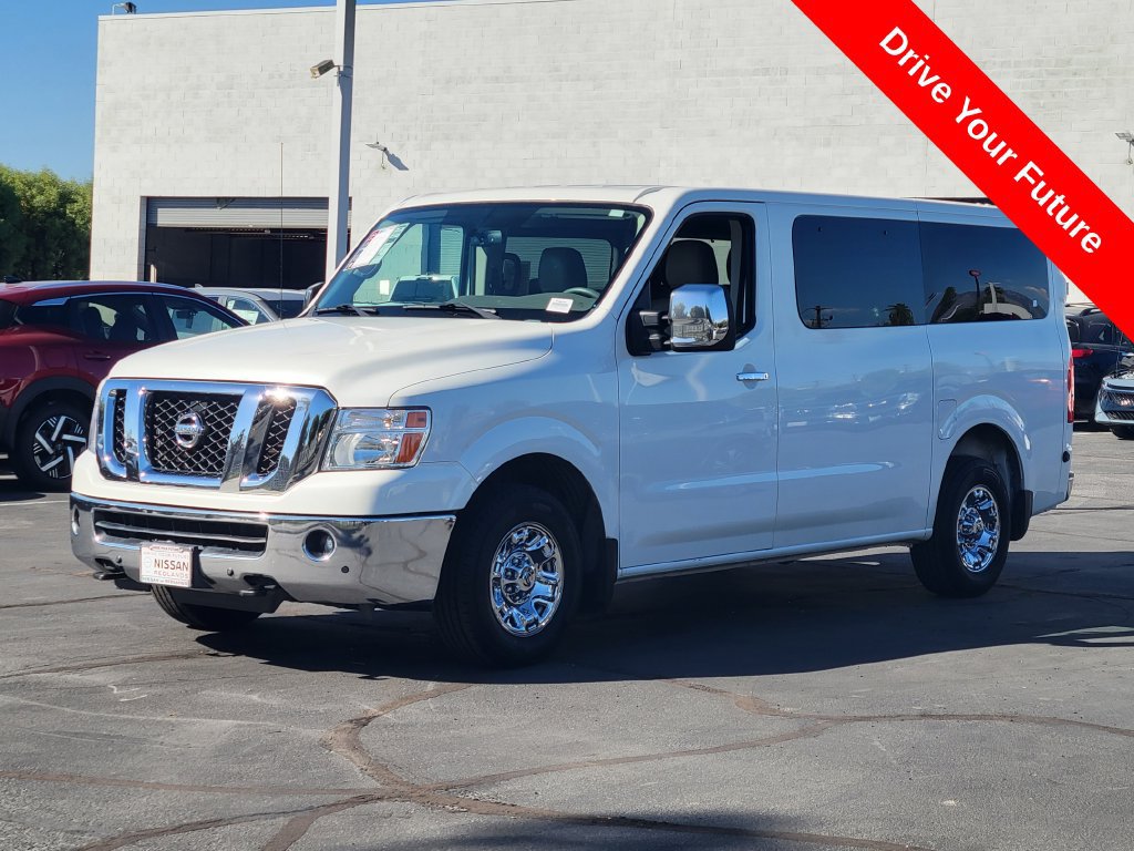 Used 2019 Nissan NV 3500 SL RWD image 2