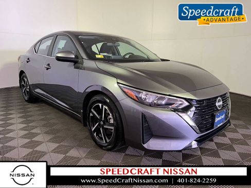 Used 2025 Nissan Sentra SV image 1