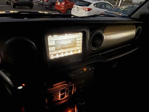 Used 2021 Jeep Wrangler Unlimited Sport AWD/4WD image 73