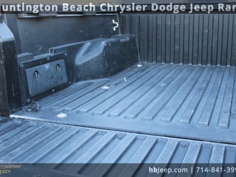 Used 2017 Toyota Tacoma SR5 image 7