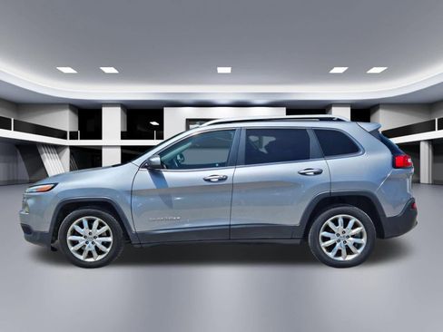 Used 2016 Jeep Cherokee Limited FWD image 3