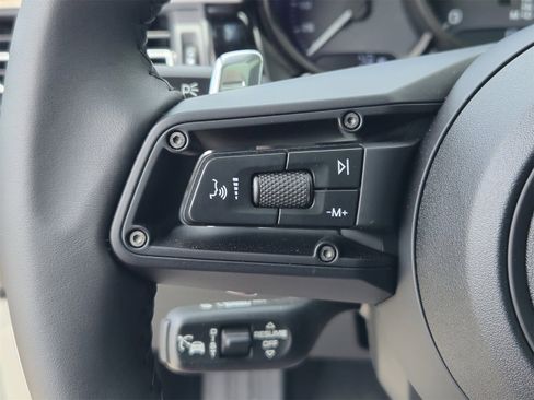 New 2025 Porsche Macan image 23