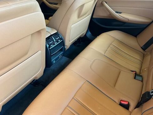 Used 2020 BMW 530e xDrive w/ Premium Package AWD/4WD image 12