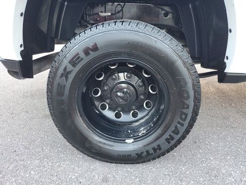 Used 2024 RAM 3500 Limited AWD/4WD image 5