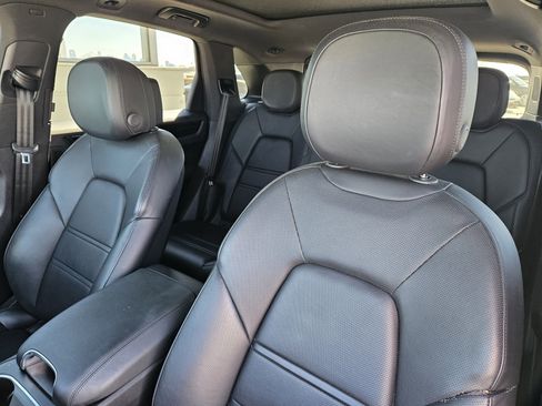 Certified 2020 Porsche Cayenne image 6