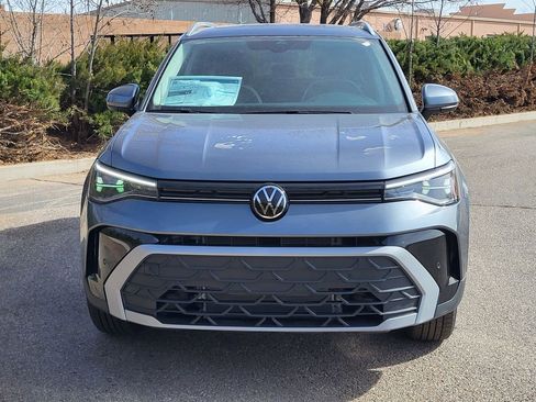 New 2026 Volkswagen Taos SE AWD/4WD image 2