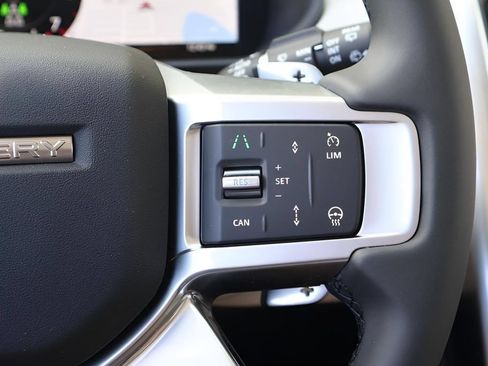 New 2025 Land Rover Discovery S AWD/4WD image 18