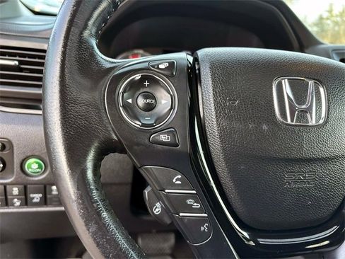 Used 2019 Honda Ridgeline RTL-E image 16