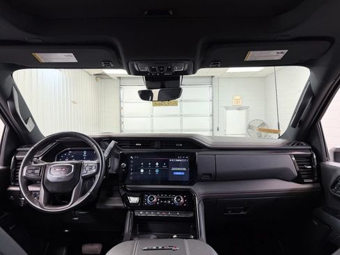 Used 2024 GMC Sierra 2500 AT4 w/ AT4 Premium Plus Package AWD/4WD image 29