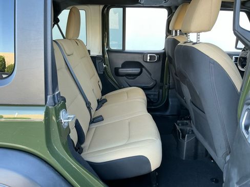 Used 2021 Jeep Wrangler Unlimited Sport AWD/4WD image 17