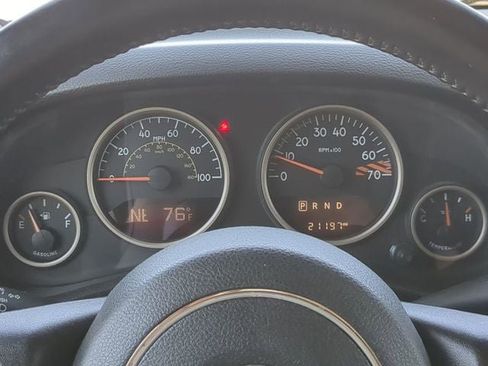 Used 2017 Jeep Wrangler Unlimited Sahara AWD/4WD image 23