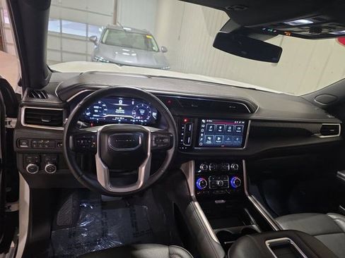 Used 2024 GMC Yukon XL Denali image 14