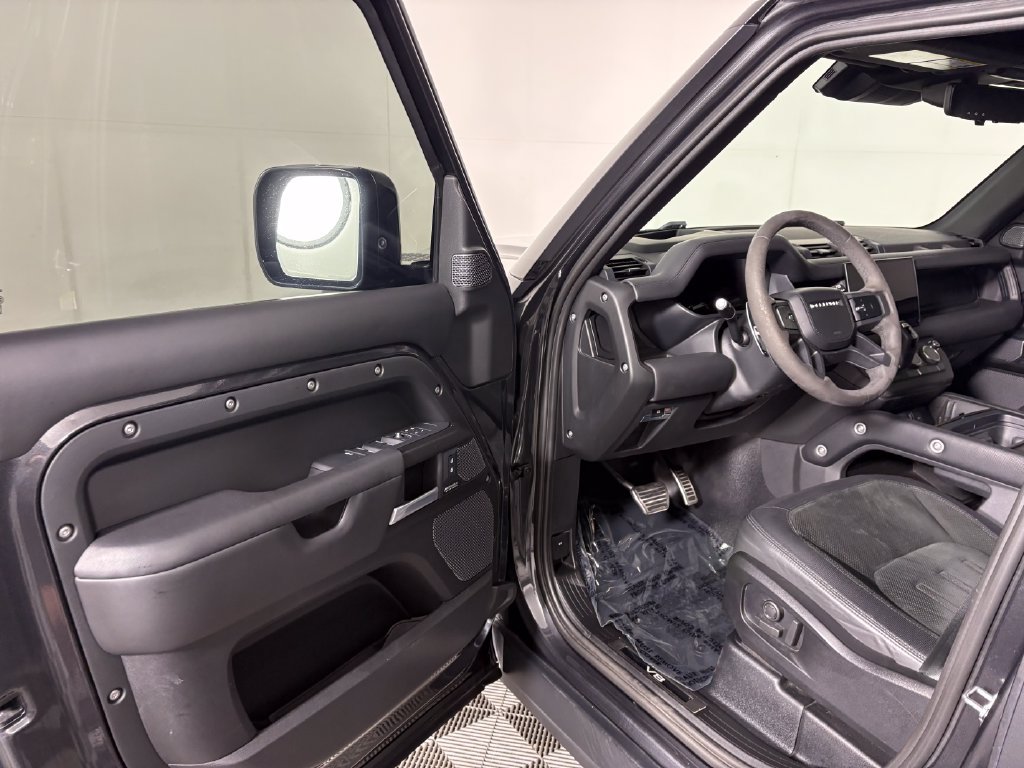 Used 2023 Land Rover Defender 110 AWD/4WD image 11