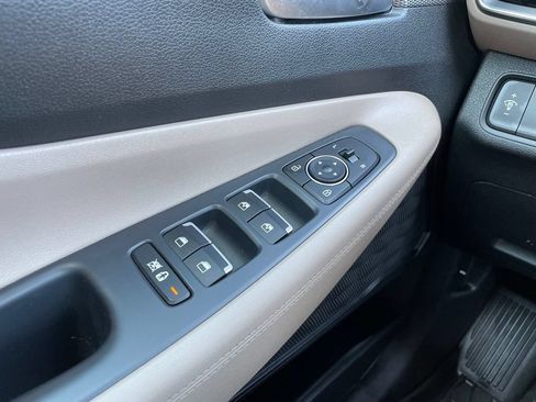 Used 2020 Hyundai Santa Fe SEL FWD image 12
