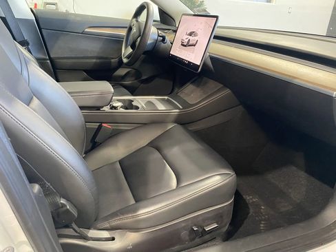Used 2023 Tesla Model 3 Standard Range image 6