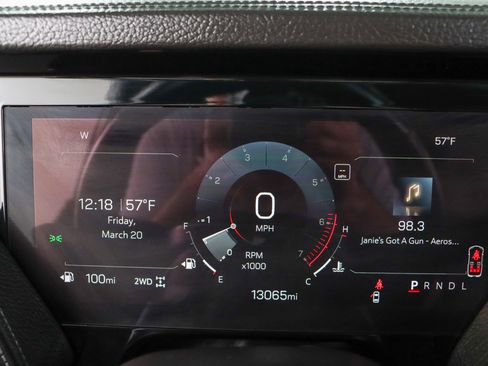 Used 2025 GMC Yukon Denali w/ Sun & Power Step Package image 16