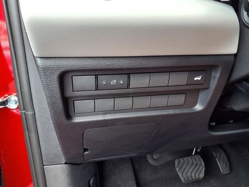 New 2025 Mitsubishi Outlander SE image 24