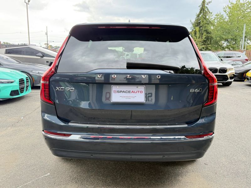 Used 2025 Volvo XC90 B6 Plus w/ Protection Package Premier AWD/4WD image 7