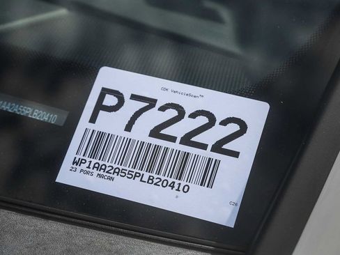 Used 2023 Porsche Macan Turbo image 27