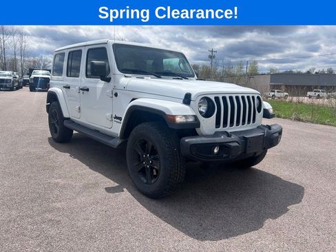 Used 2021 Jeep Wrangler Unlimited Sahara AWD/4WD image 8