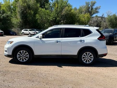 Used 2020 Nissan Rogue SV AWD/4WD image 2