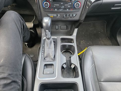 Used 2018 Ford Escape Titanium w/ Ford Safe & Smart Package AWD/4WD image 11