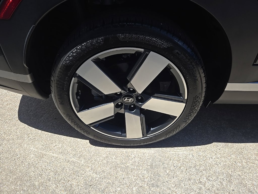Used 2024 Hyundai Santa Fe Limited FWD image 23