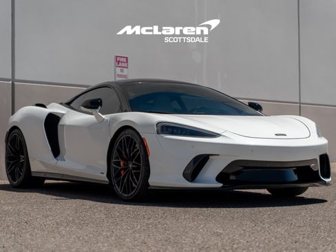 Used 2025 McLaren GTS RWD image 9