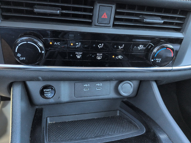 Used 2025 Nissan Rogue S FWD image 20
