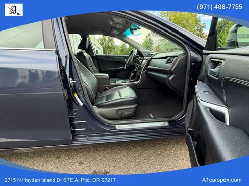 Used 2017 Toyota Camry XLE FWD image 18