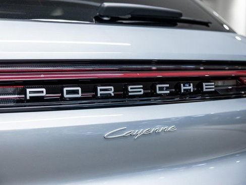 Certified 2025 Porsche Cayenne image 20