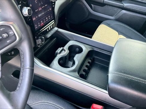 Used 2025 RAM 1500 Big Horn AWD/4WD image 17