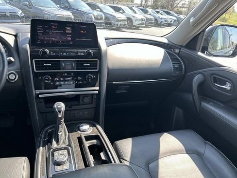 Used 2024 INFINITI QX80 Luxe image 18