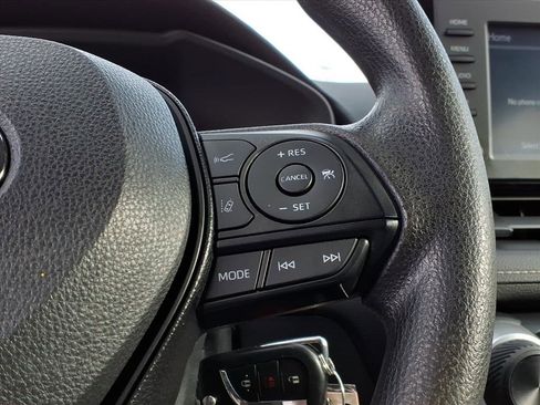 Used 2019 Toyota RAV4 LE image 26