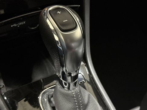 Used 2022 Buick Encore Preferred w/ Safety Package FWD image 17
