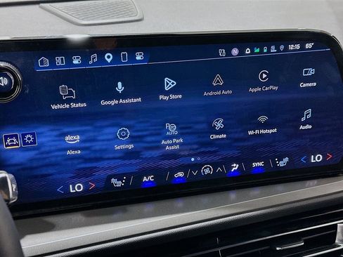 Used 2024 Chevrolet Traverse LT w/ Enhanced Driving Package image 15