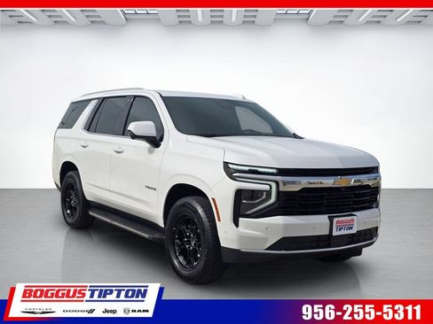 Used 2025 Chevrolet Tahoe LS RWD image 1