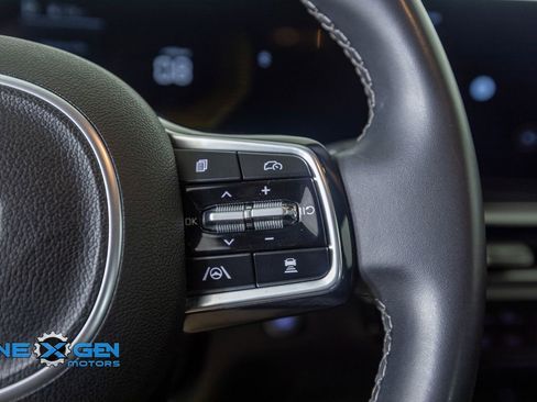 Used 2024 Kia Sorento S image 15