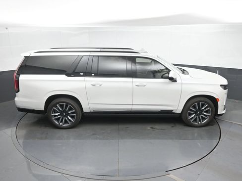 Used 2024 Cadillac Escalade ESV Sport Platinum AWD/4WD image 33