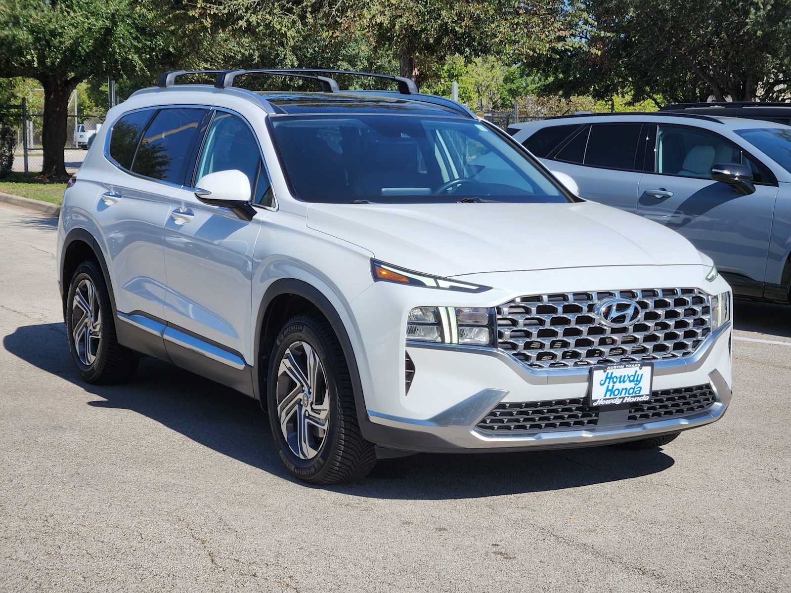 Used 2022 Hyundai Santa Fe SEL w/ Convenience + Premium Package FWD image 3
