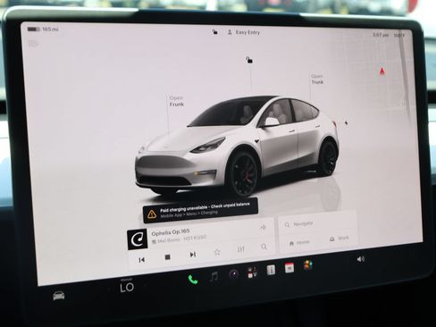 Used 2024 Tesla Model Y Performance AWD/4WD image 24